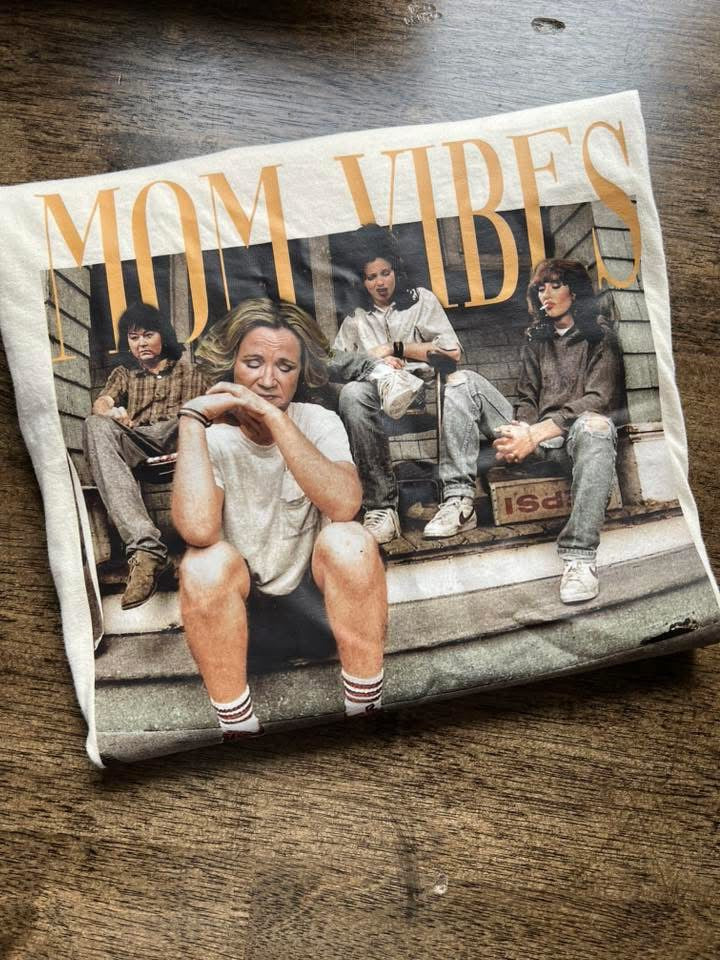 Mom Vibes Tee